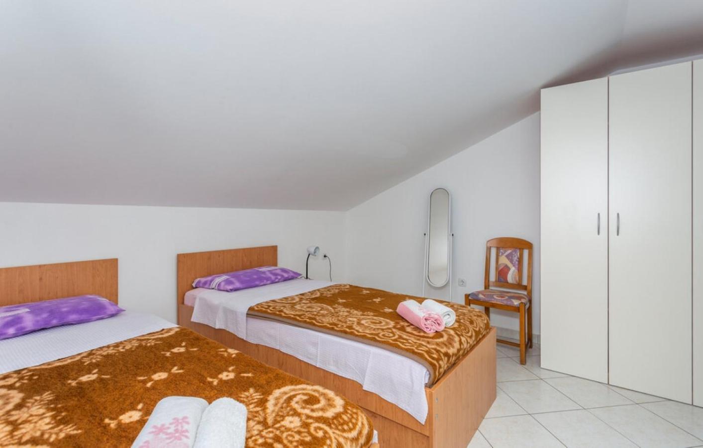 Guest House Lucija Banjol Exteriér fotografie