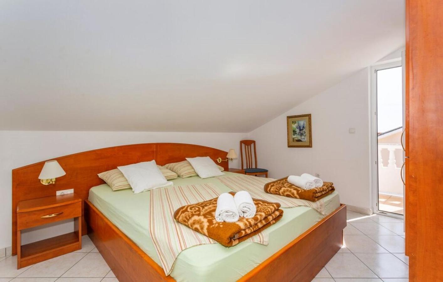 Guest House Lucija Banjol Exteriér fotografie