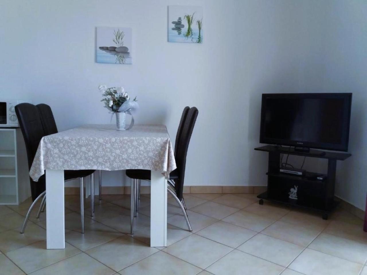 Guest House Lucija Banjol Pokoj fotografie