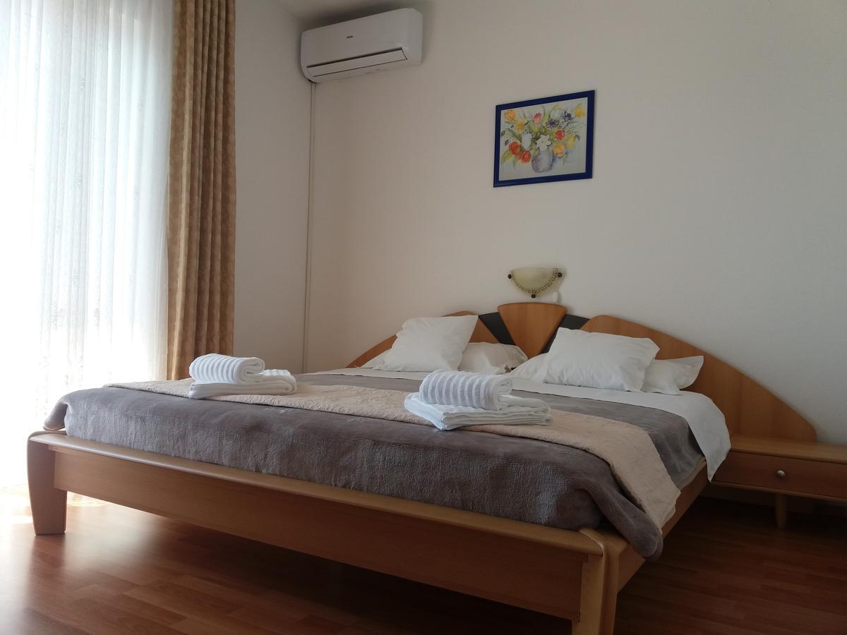 Guest House Lucija Banjol Exteriér fotografie